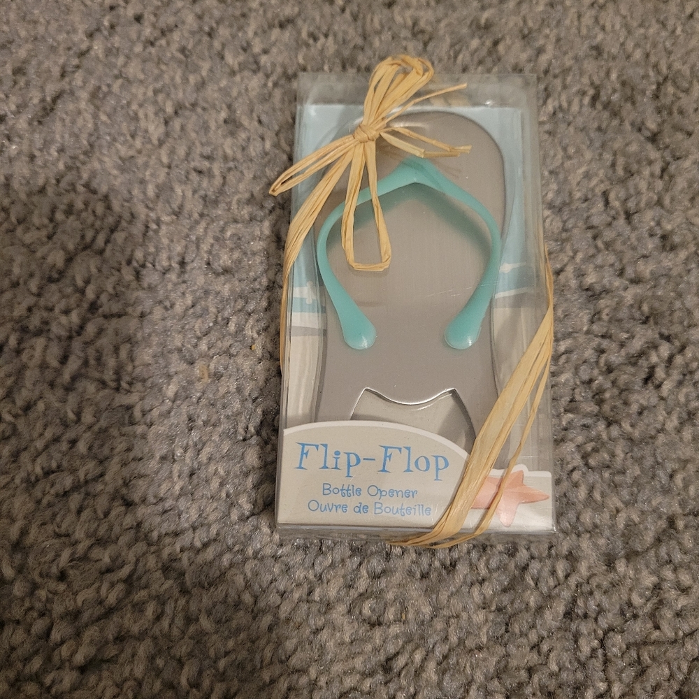 Nwt kate aspen flip flop bottle opener